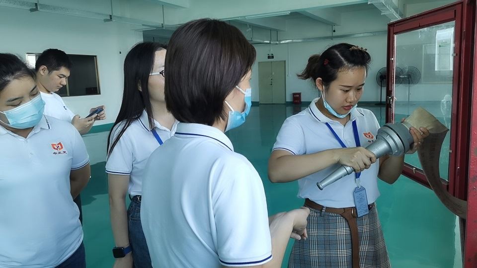 Bezpieczeństwo pracy i ćwiczenia przeciwpożarowe