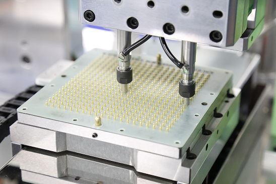 Linia do produkcji i montażu szpilek Pogo